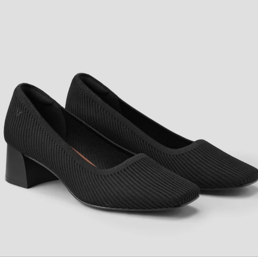 Vivaia Square-Toe Chunky Heels NWOT Size 9.5 (40.5)